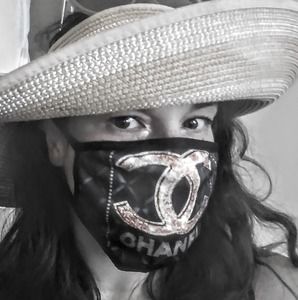 Meet your Posher, Gina